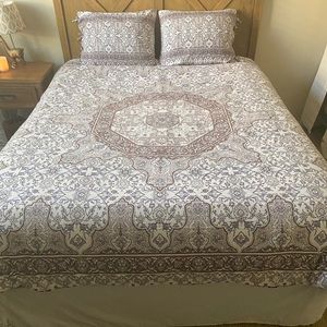 Urban Outfitters Duvet and Sham set